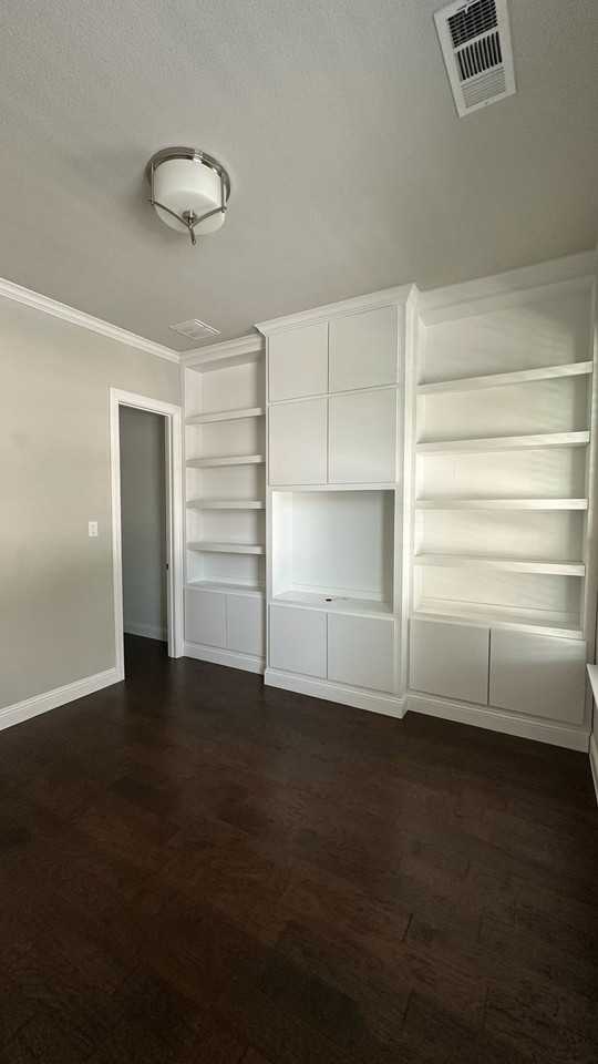 8533 Pine Valley Dr - Photo 6 of 38