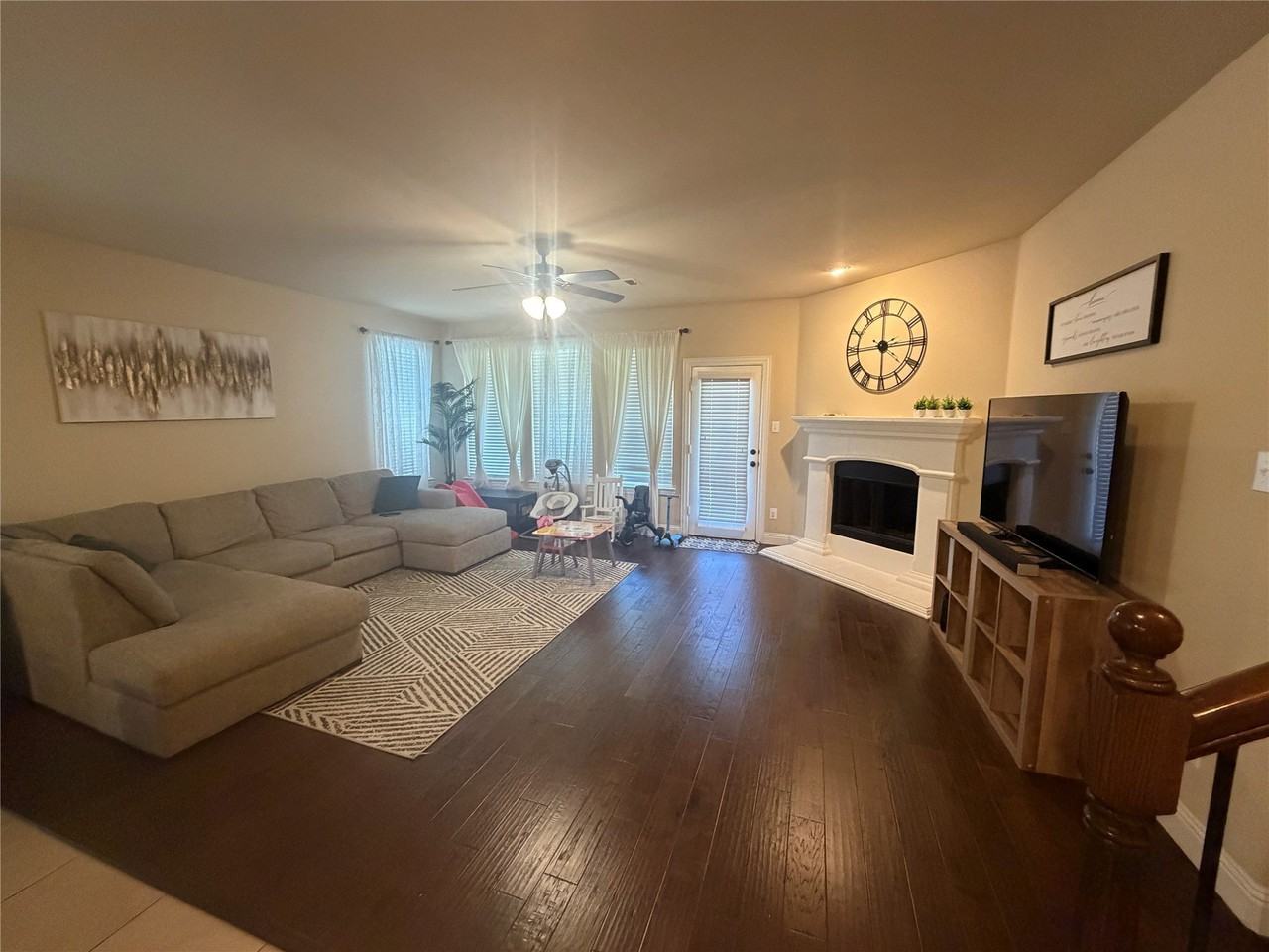 10700 Lariat Trail Dr - Photo 3 of 10