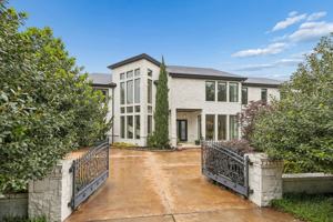 featured image of 4511 Watauga Rd