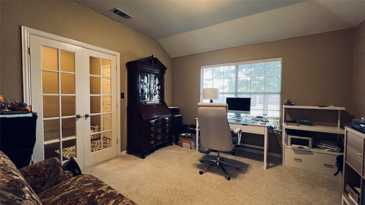 4405 Willow Wood Rd - Photo 4 of 24