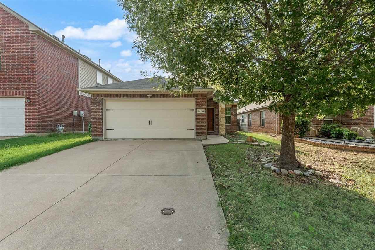 5160 Britton Ridge Ln - Photo 2 of 18