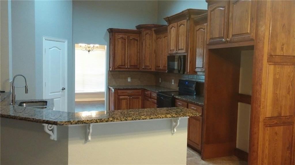 7701 Val Verde Dr - Photo 6 of 18