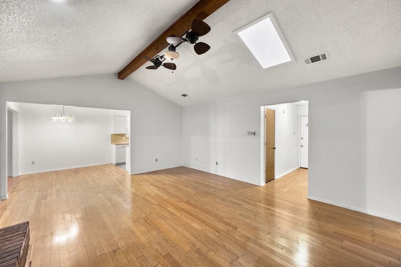 6436 Ridglea Dr - Photo 6 of 31