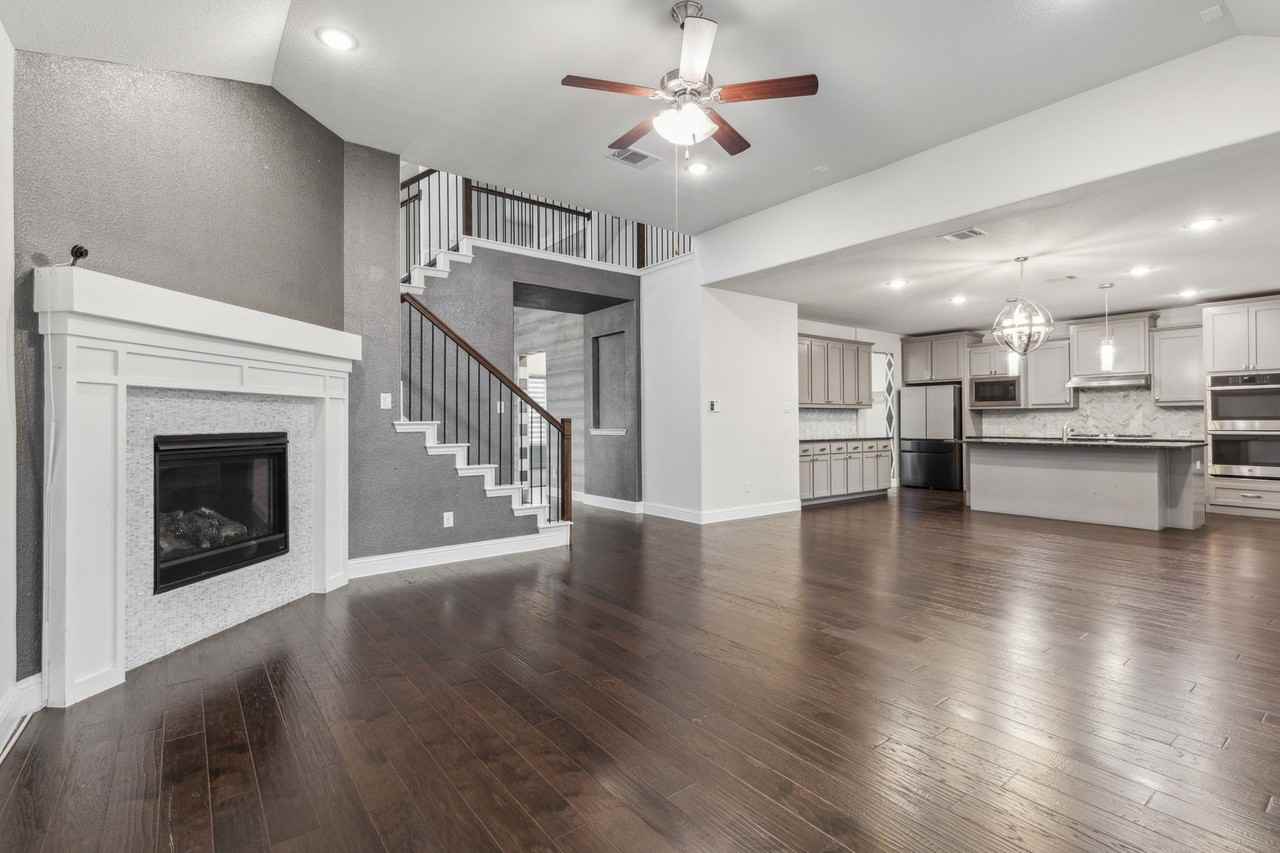 906 Overton Ave - Photo 2 of 28