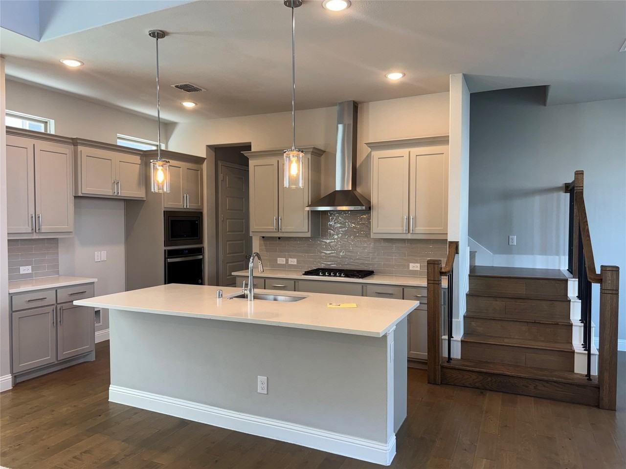 7269 Zachery Dr - Photo 6 of 26