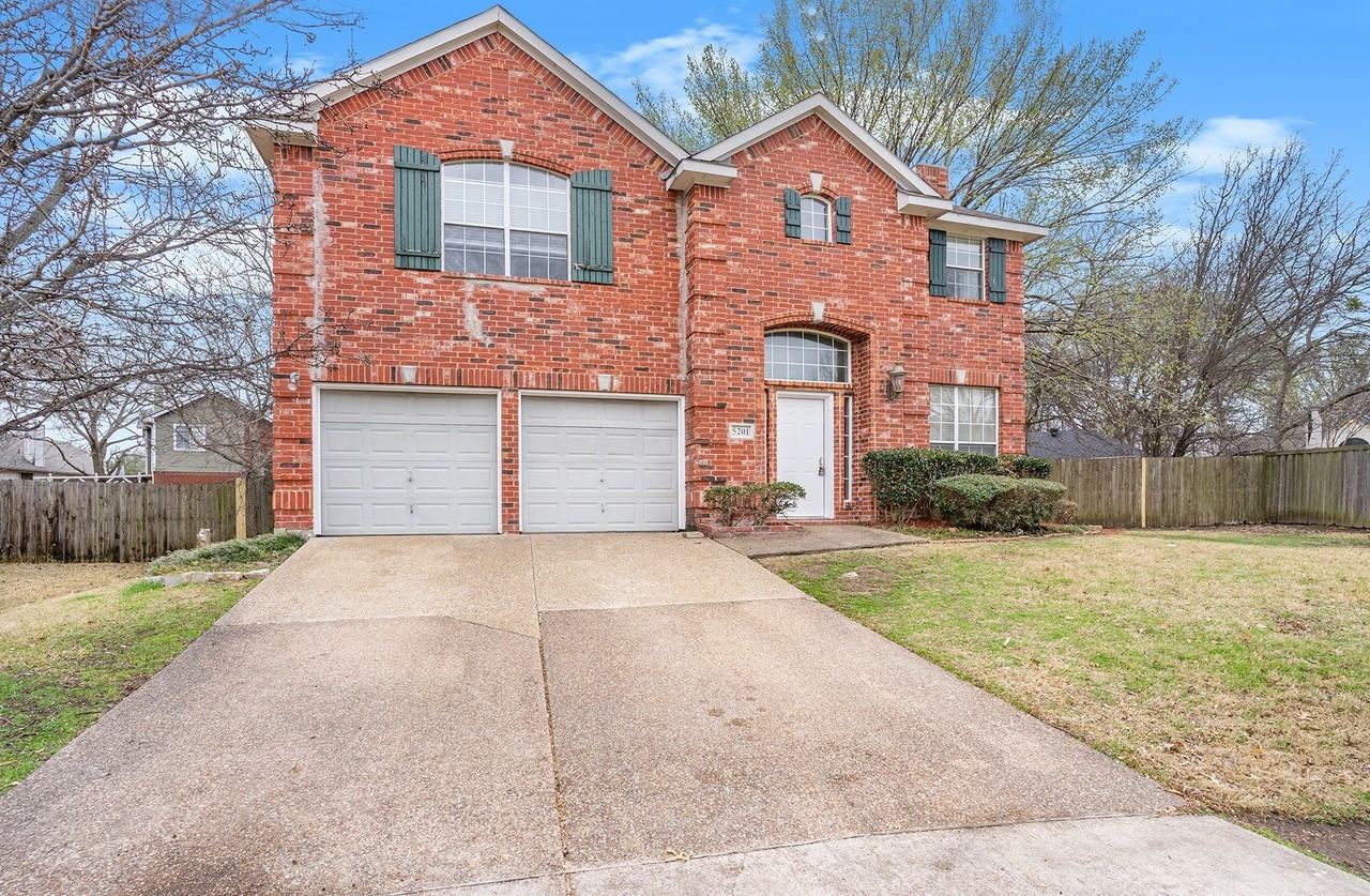 5201 Arrowhead Way - Photo 2 of 24