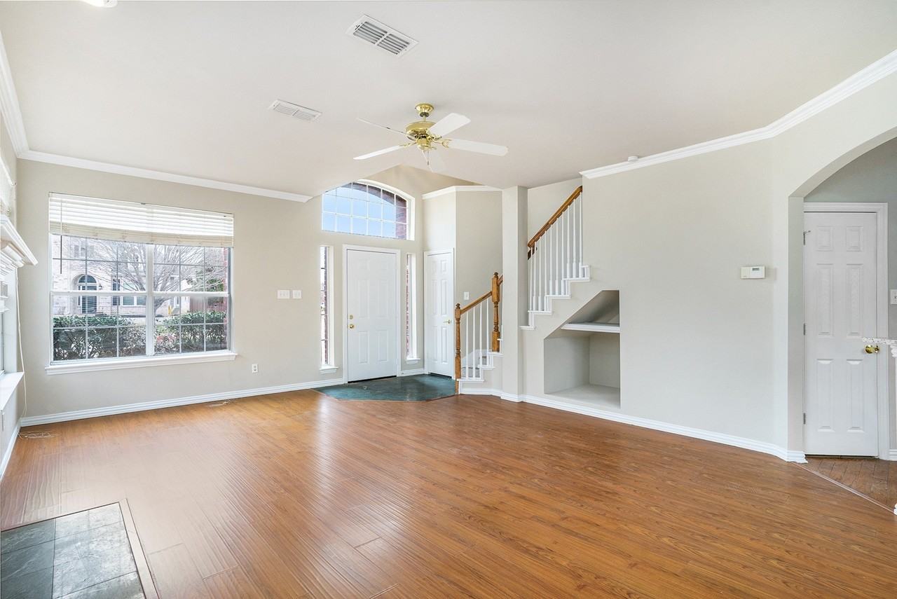 5201 Arrowhead Way - Photo 5 of 24