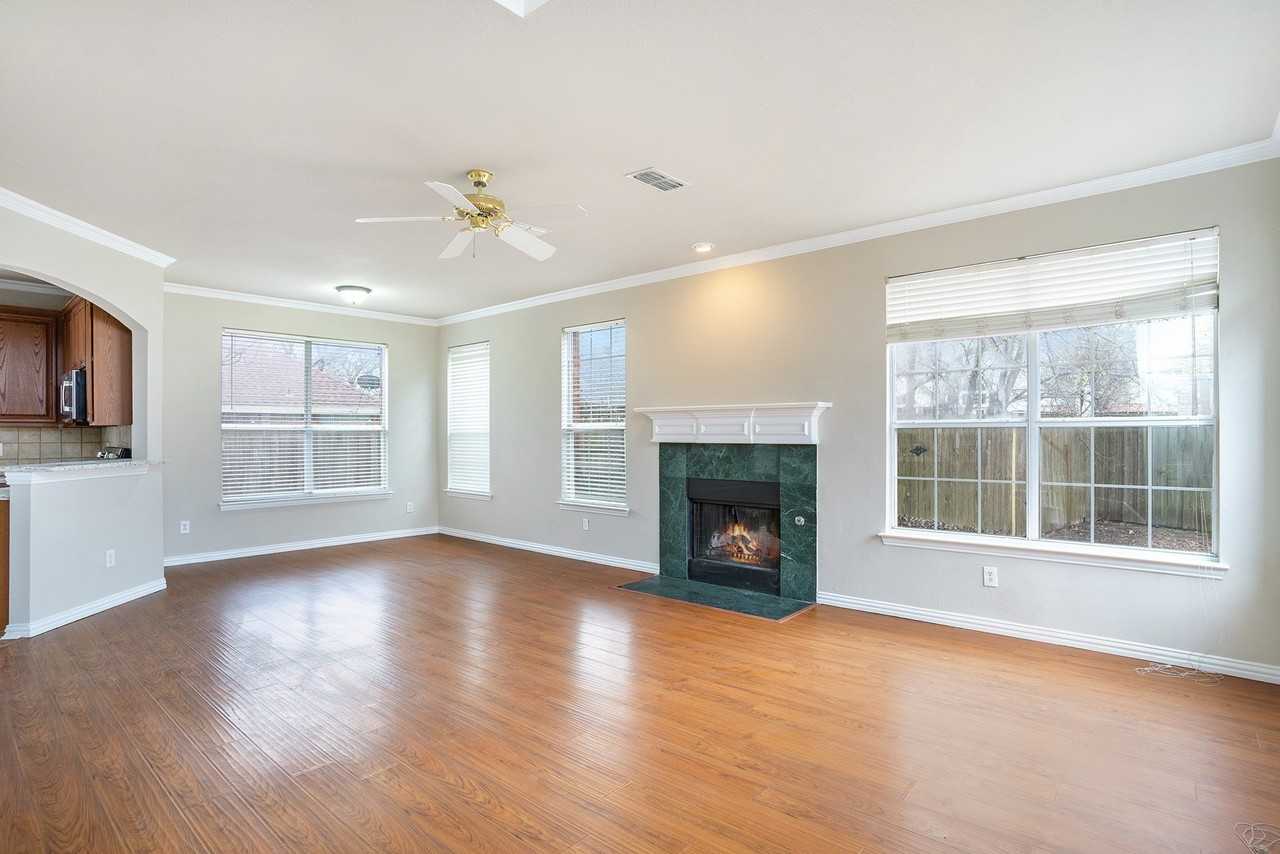 5201 Arrowhead Way - Photo 6 of 24