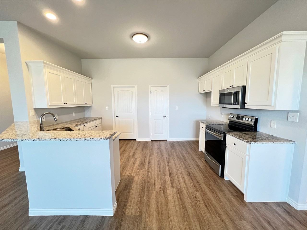 808 E Northside Dr - Photo 5 of 16