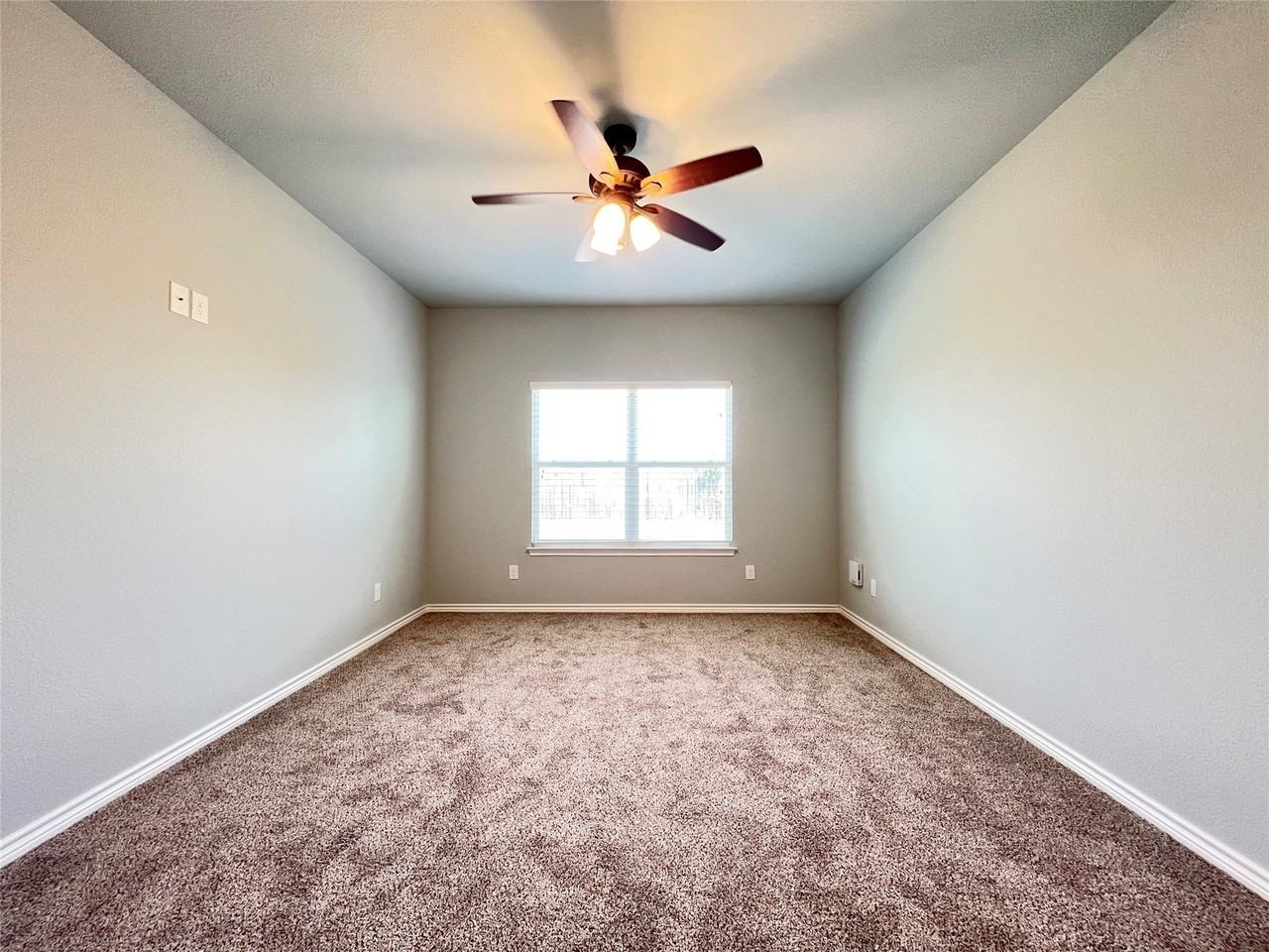 808 E Northside Dr - Photo 6 of 16