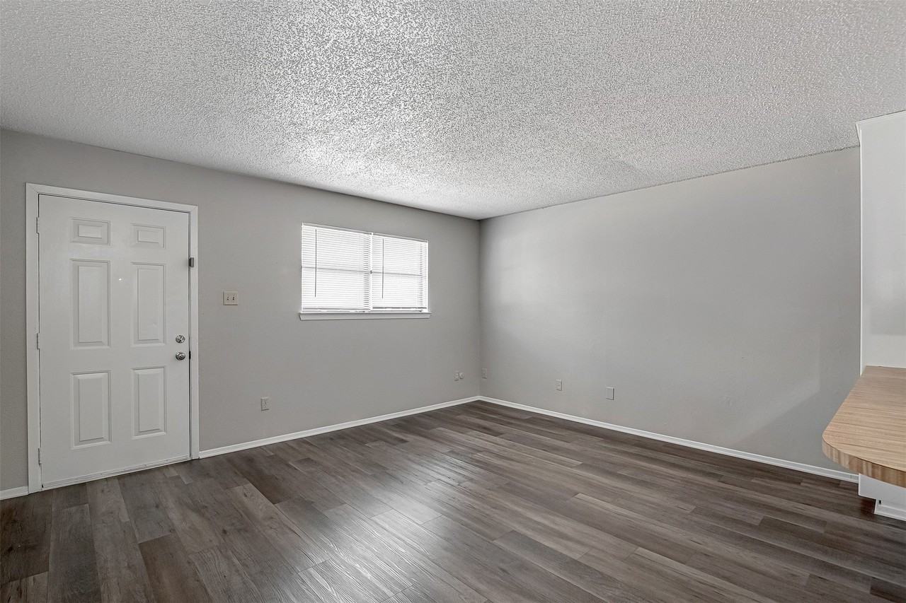 1709 Short St #B - Photo 7 of 15