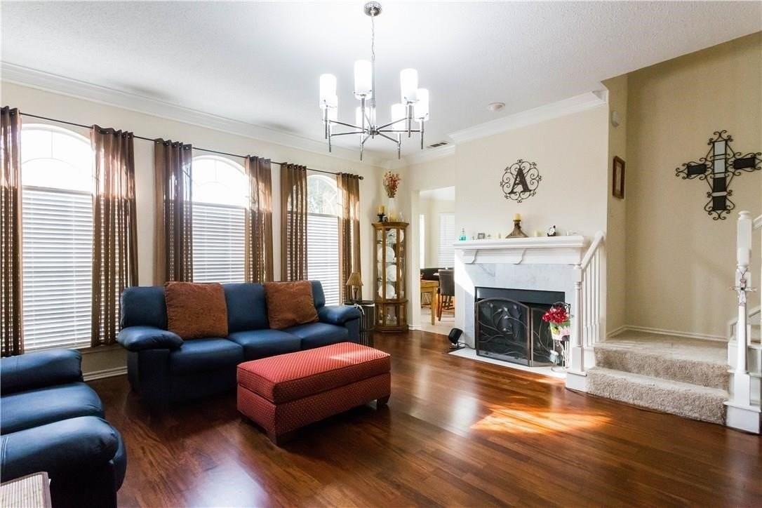 6103 Crystalwood Ct - Photo 4 of 27