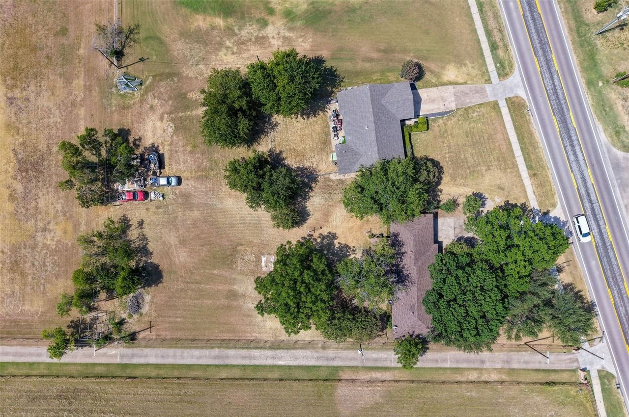 532 S Fm 1187 - Photo 4 of 34
