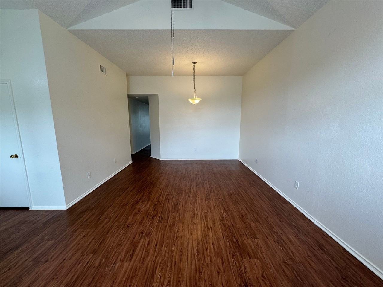 4024 Periwinkle Dr - Photo 4 of 25