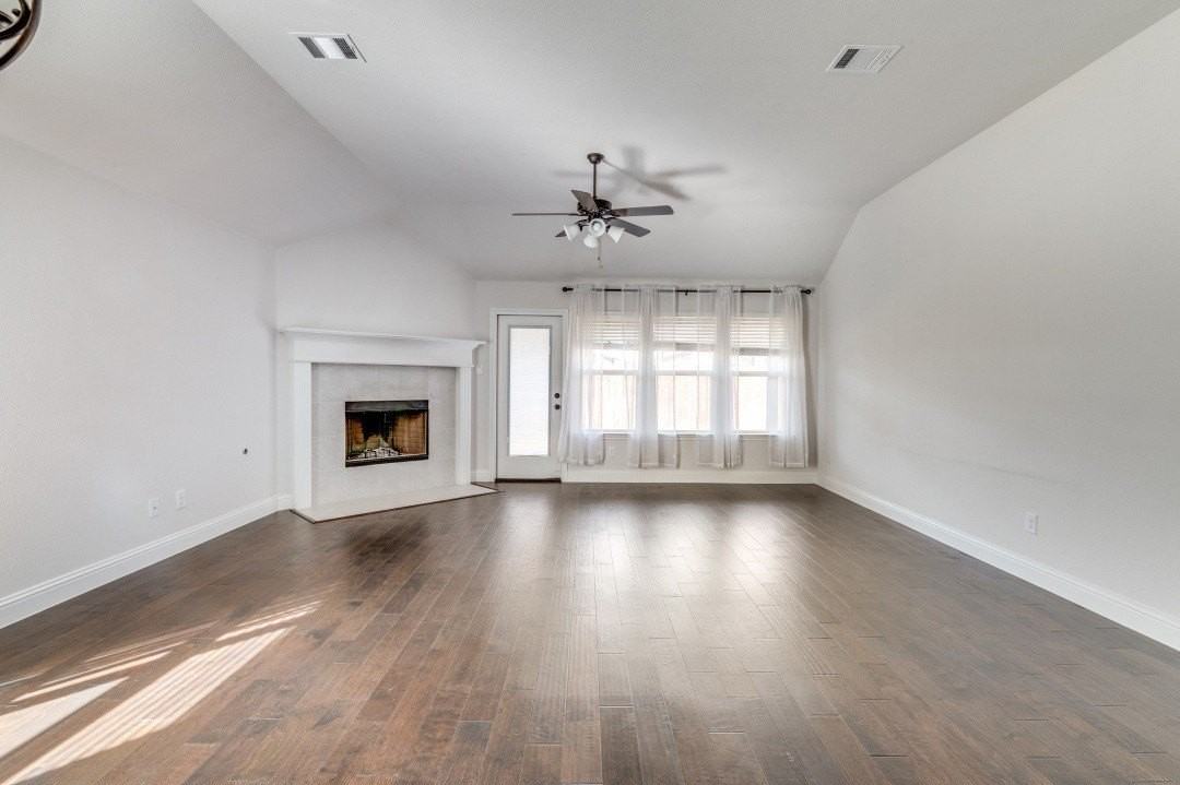 7521 Rothbury Dr - Photo 2 of 16