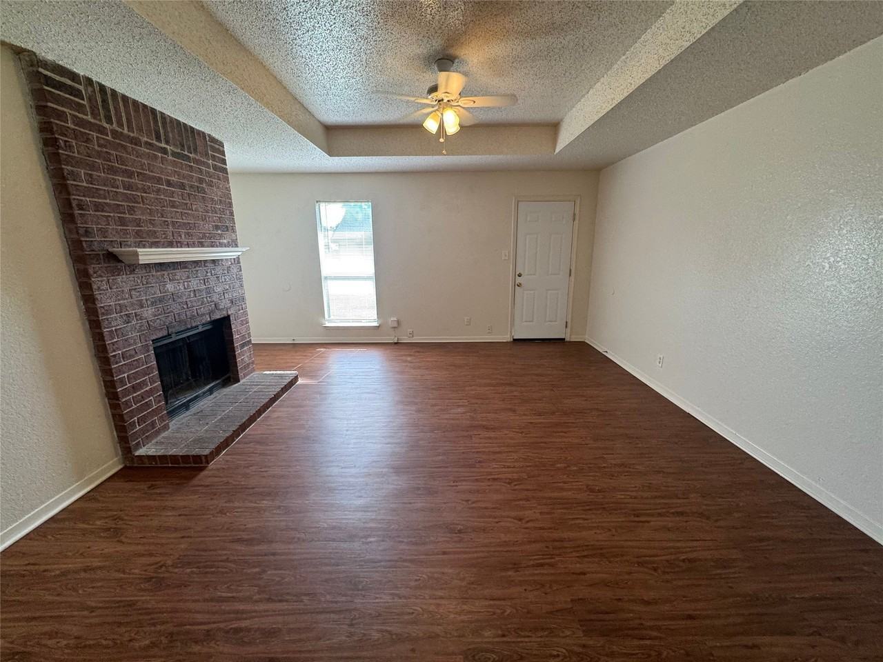 7510 Connie Ln - Photo 3 of 23