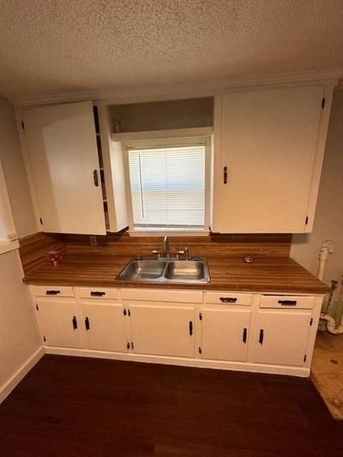 1301 Sewell St - Photo 6 of 11