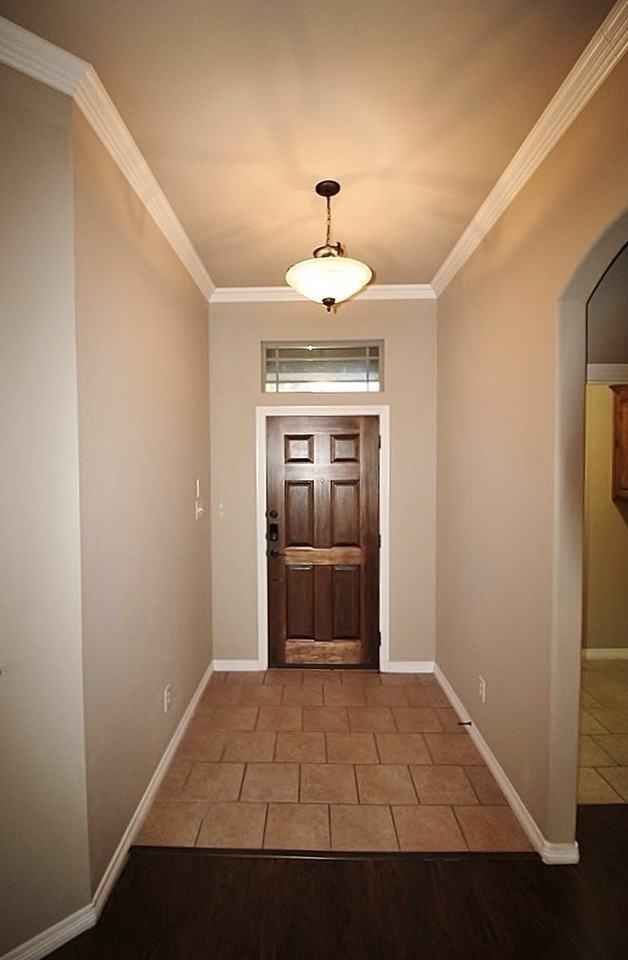 122 Sierra Dr - Photo 3 of 26