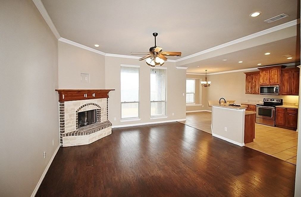 122 Sierra Dr - Photo 4 of 26