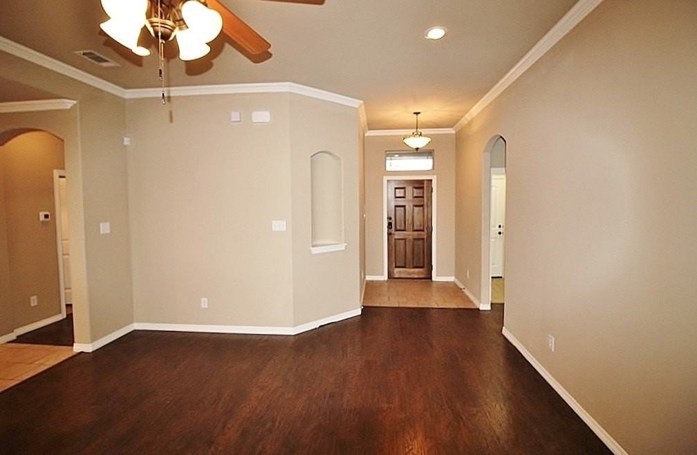 122 Sierra Dr - Photo 5 of 26