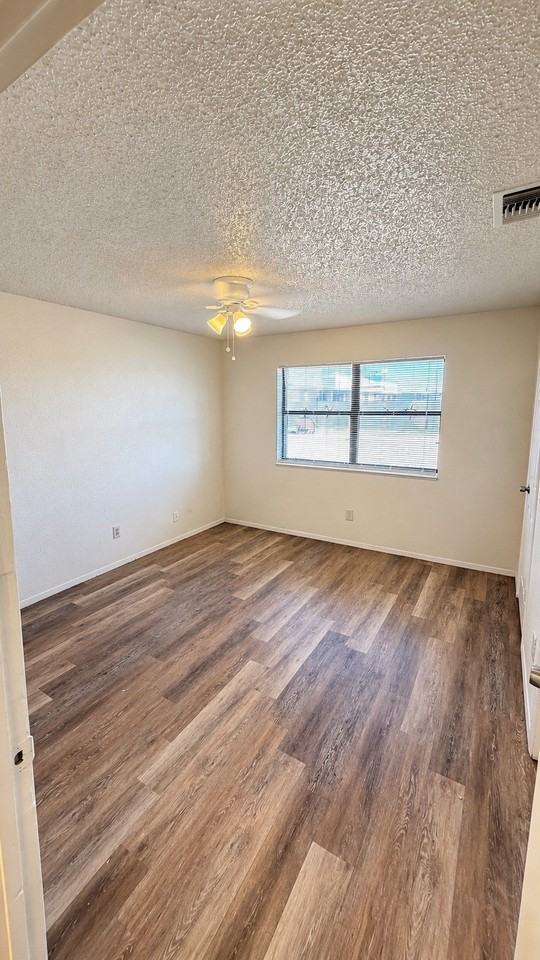 3414 State St #D - Photo 7 of 11