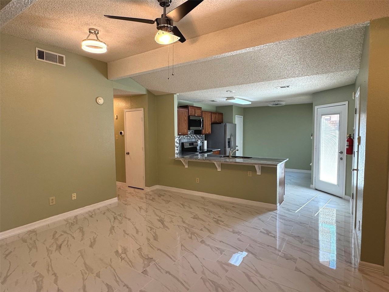 505 Valley Spring Dr - Photo 3 of 16
