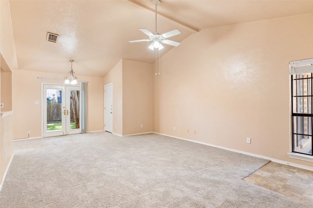 4510 Monterrey Dr - Photo 6 of 25