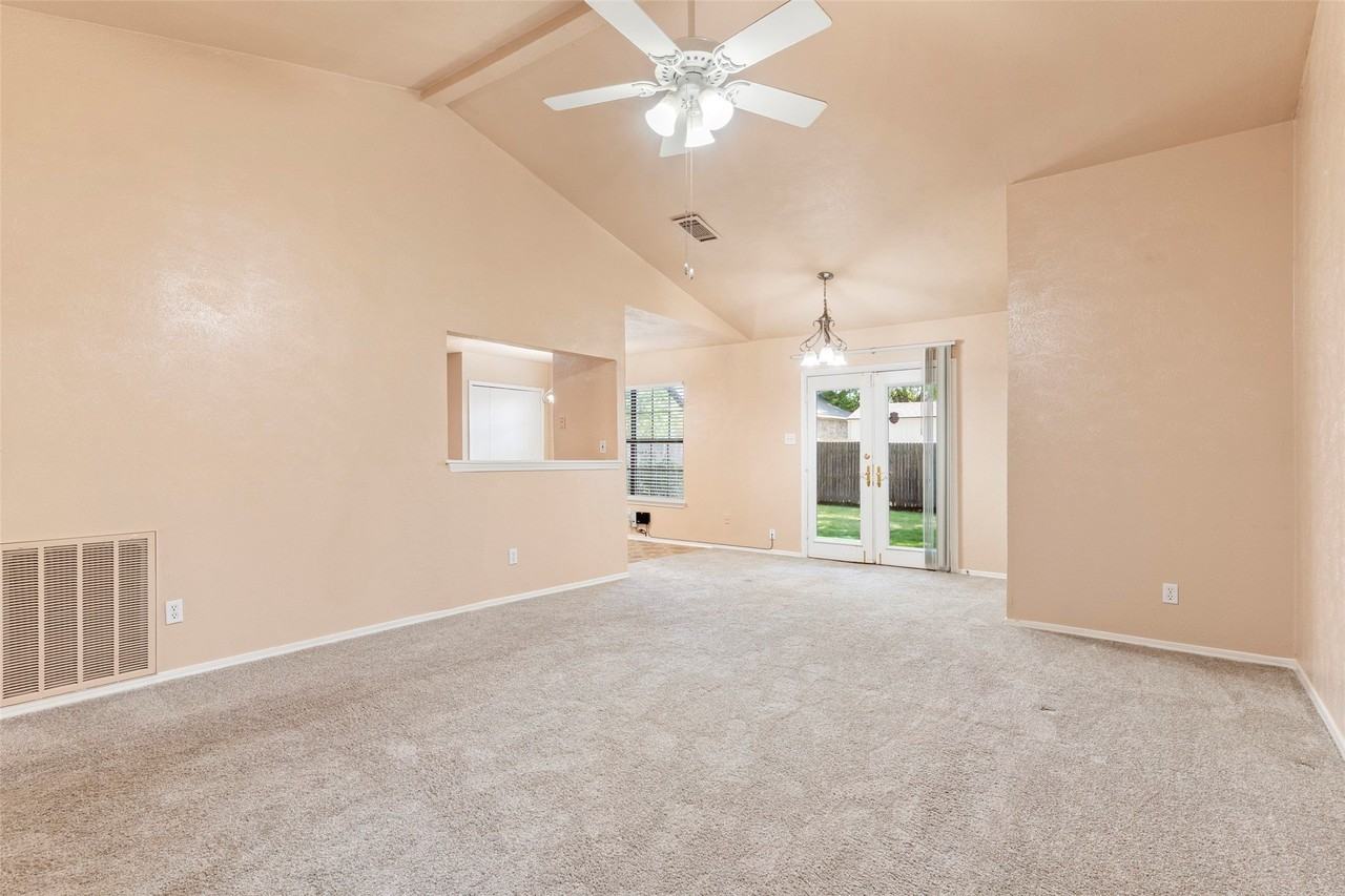 4510 Monterrey Dr - Photo 7 of 25