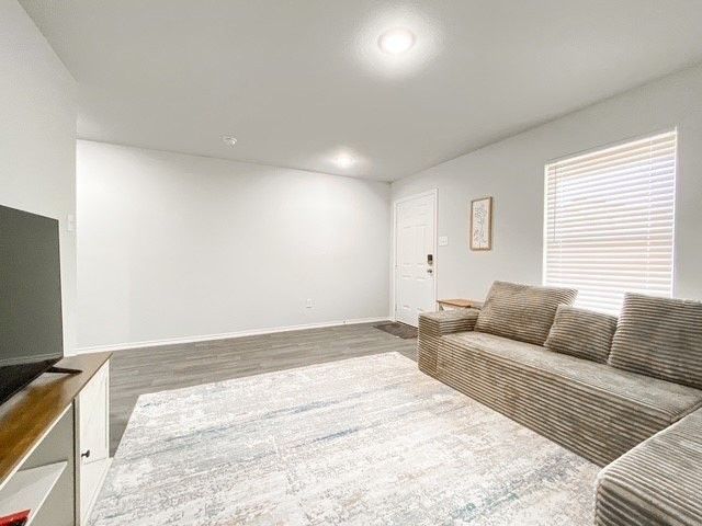 156 Dotty Lou St - Photo 6 of 36