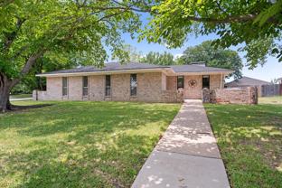 1801 Ridgecrest Dr - Photo 1 of 1