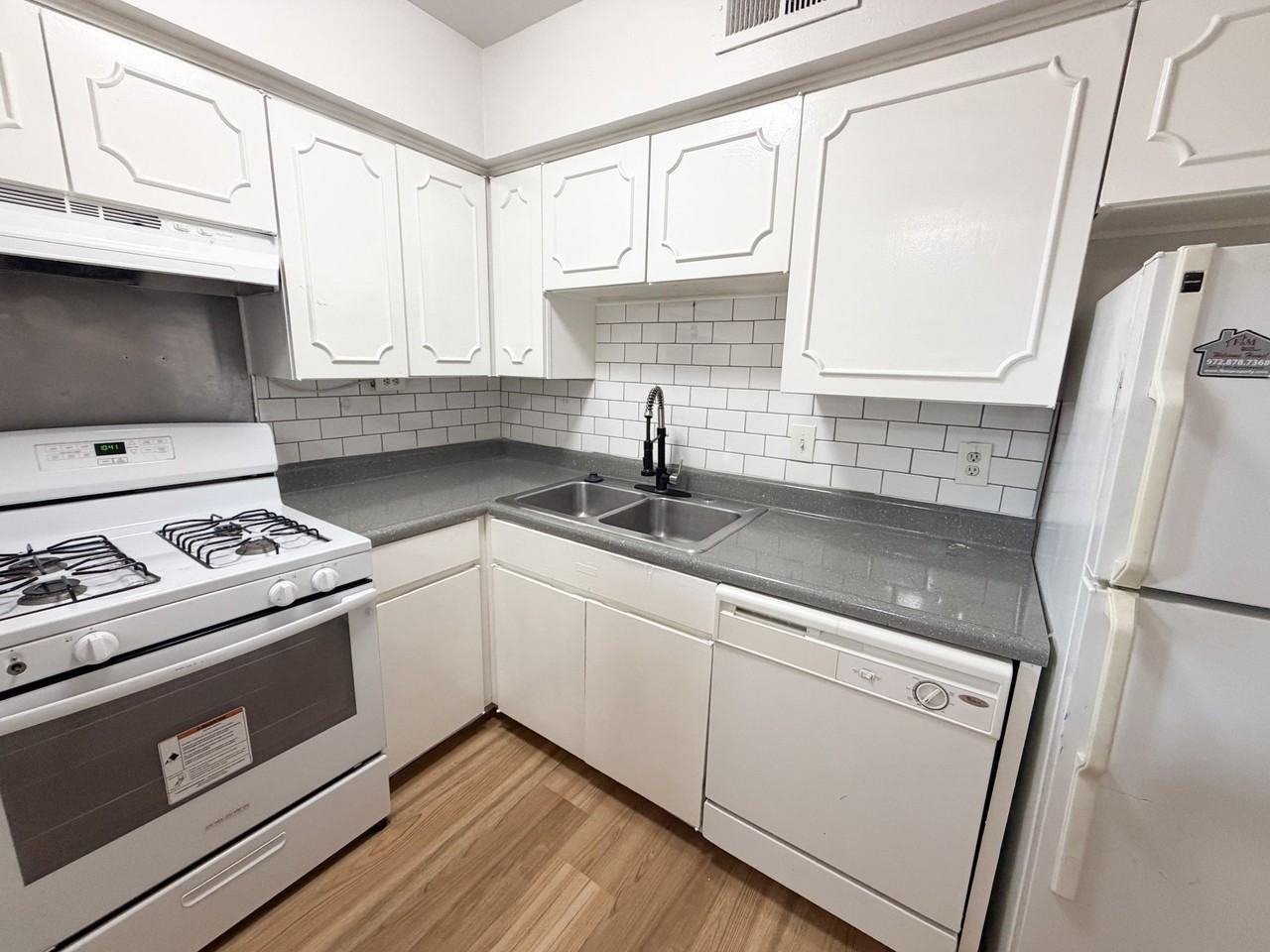 518 N Rogers St #202 - Photo 6 of 10