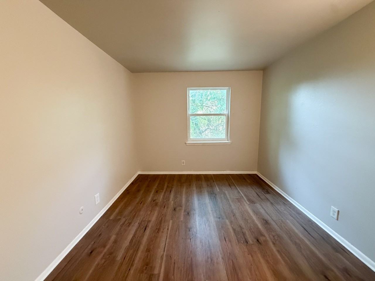 518 N Rogers St #202 - Photo 7 of 10