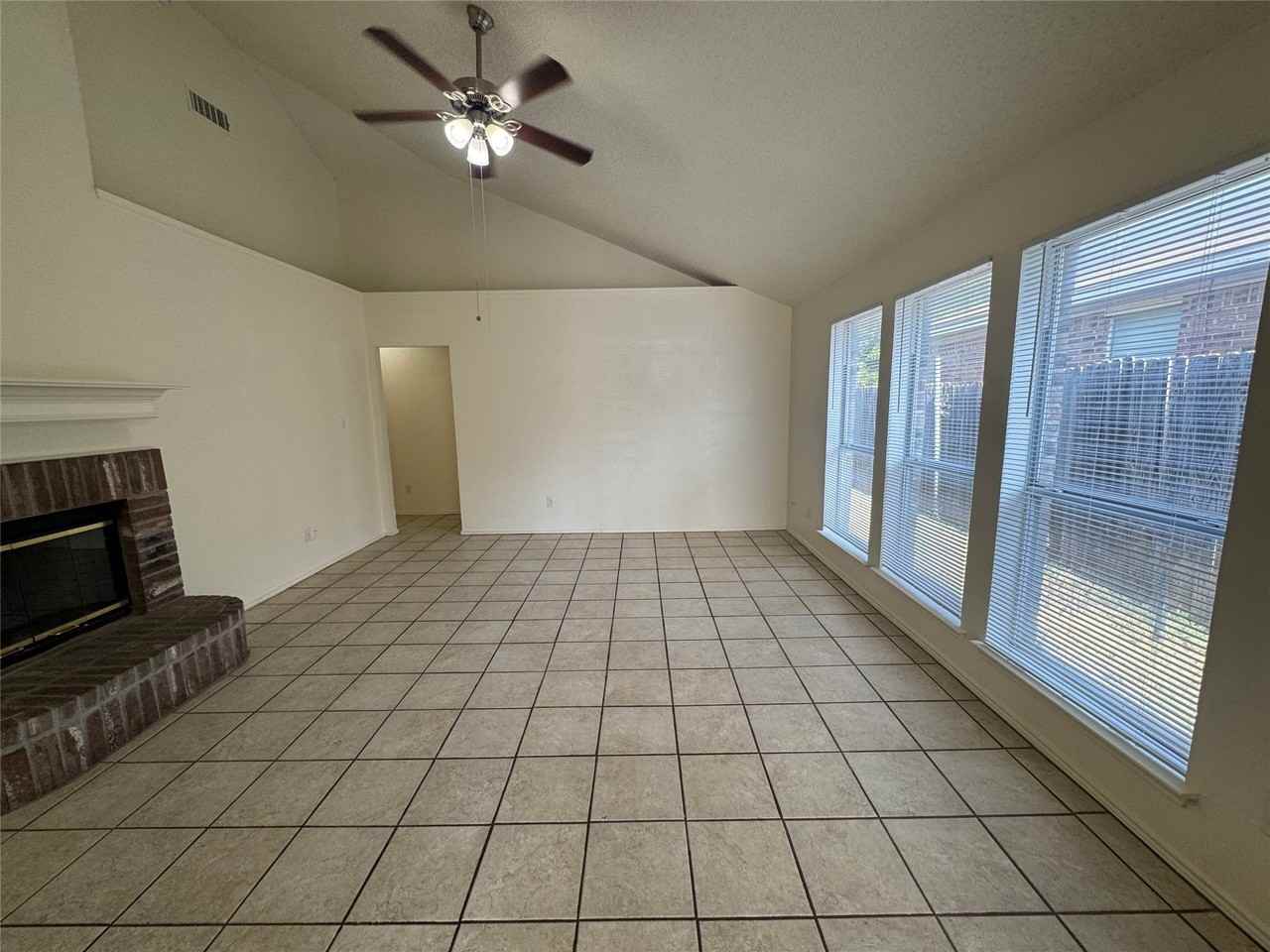 8045 Cannonwood Dr - Photo 5 of 20