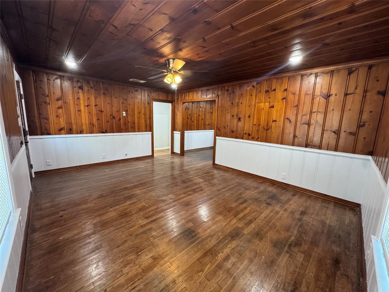 8105 White Settlement Rd - Photo 3 of 19