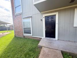 featured image of 604 Walter Stephenson Rd #B