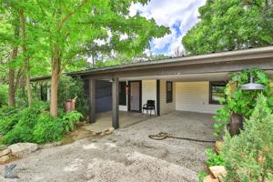featured image of 609 Sunset Dr