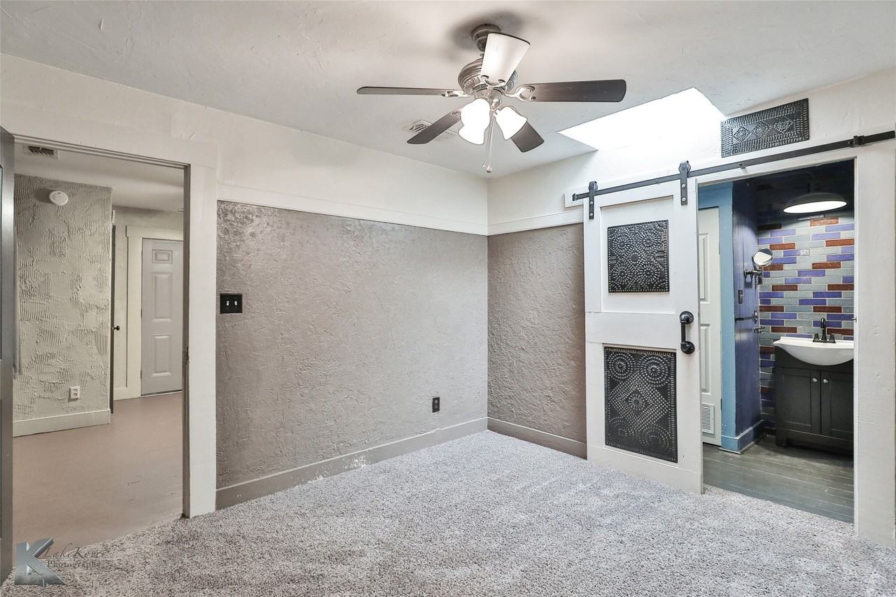 609 Sunset Dr - Photo 6 of 33