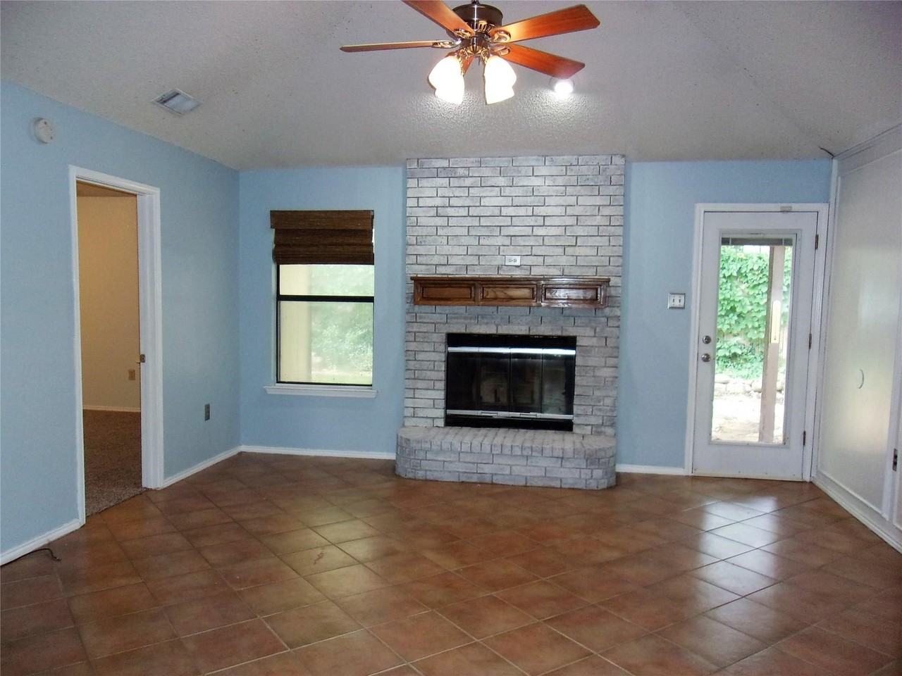 4200 Rye Glen Dr - Photo 4 of 21