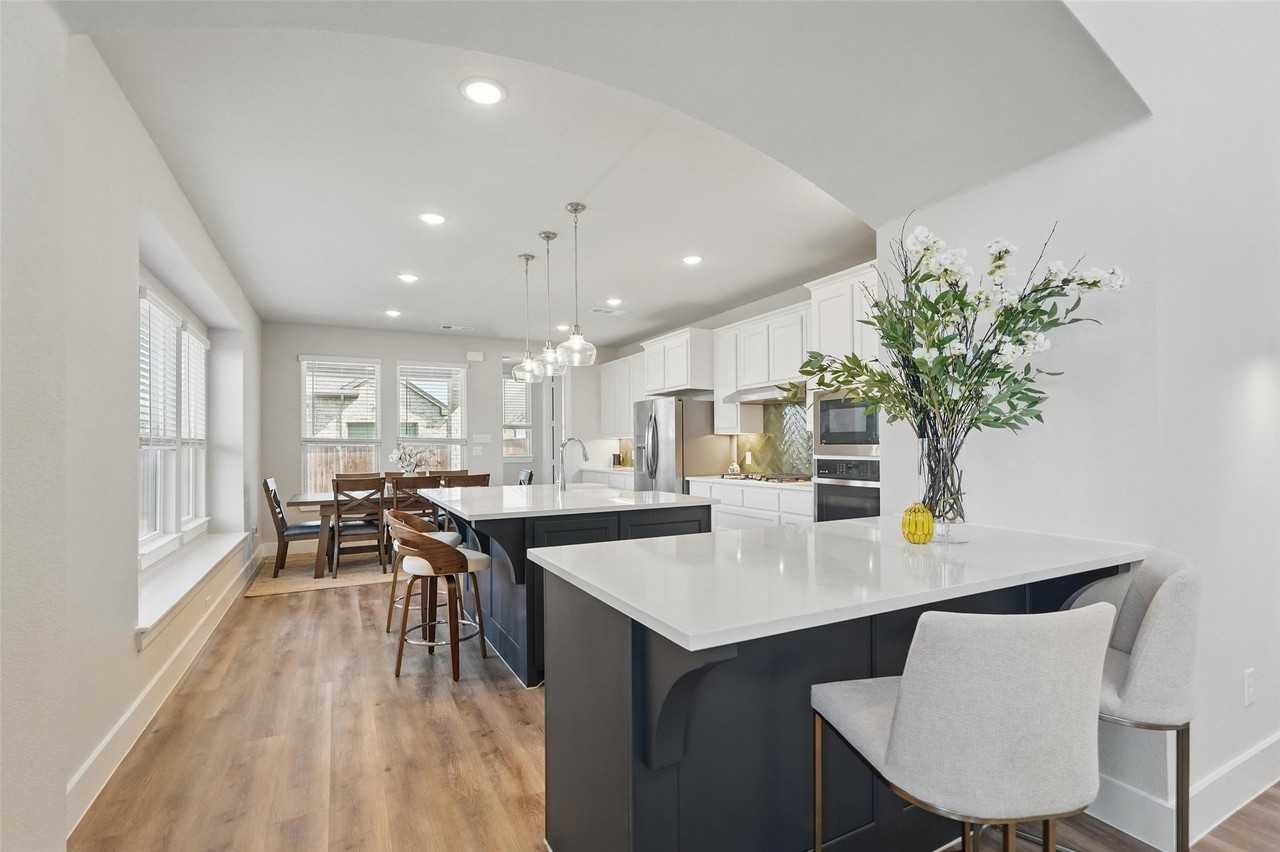 3003 Wind Knot Way - Photo 6 of 35