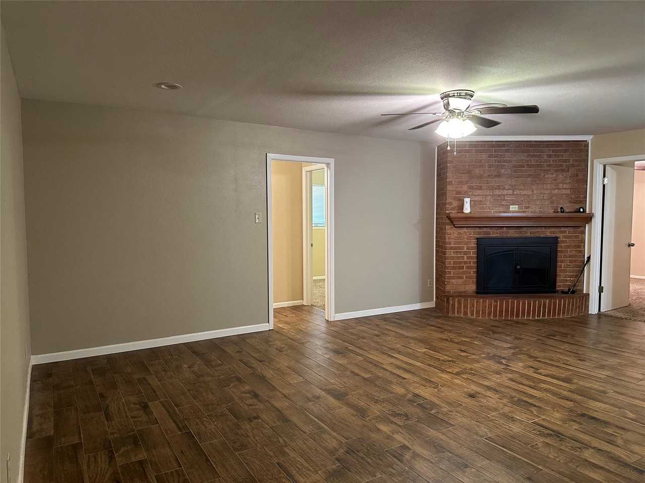 2518 S 38th St - Photo 4 of 21