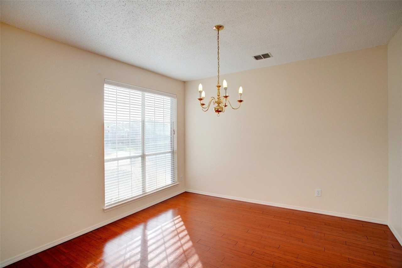 3507 Tamarack Dr - Photo 5 of 30