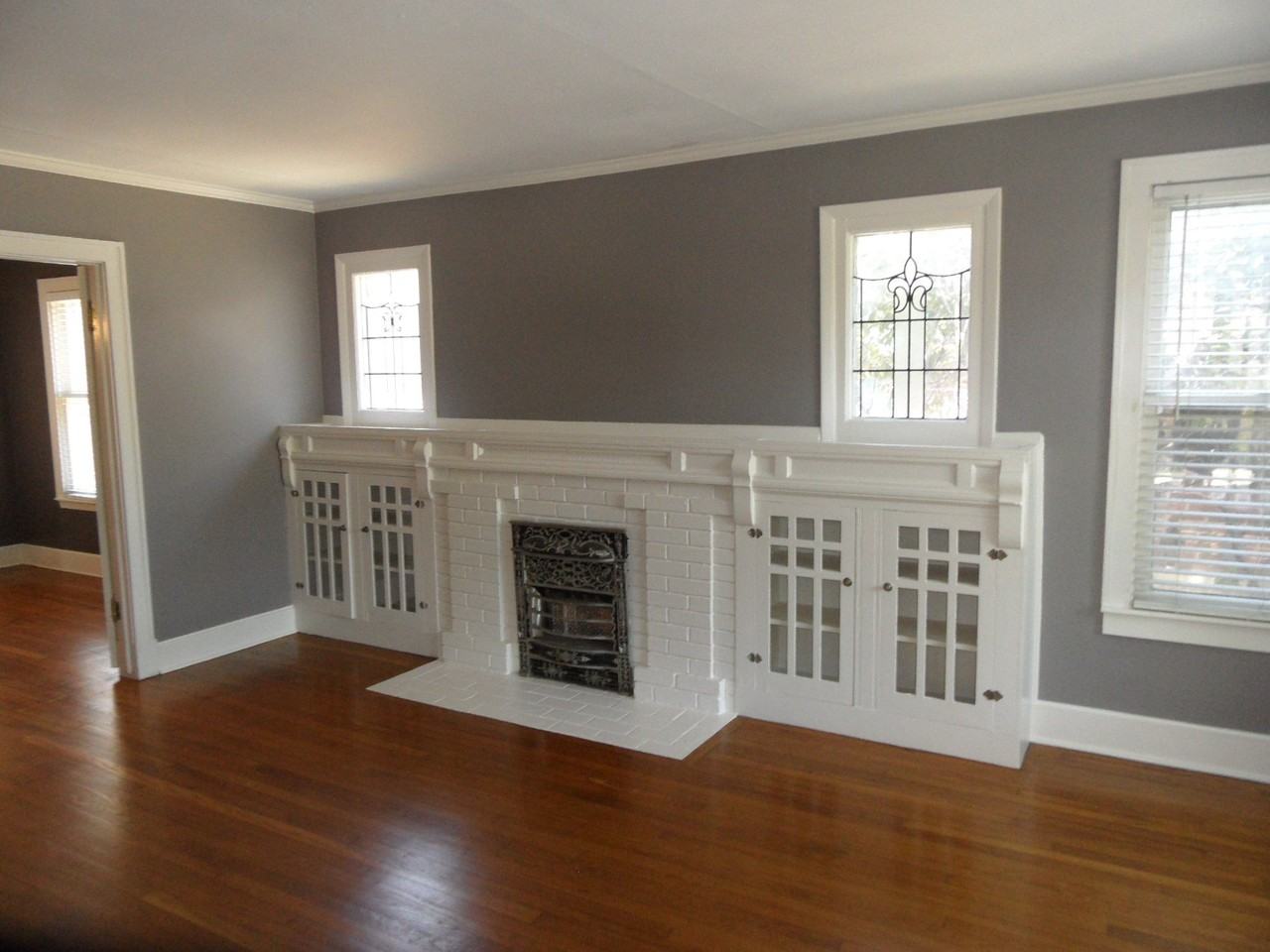 1523 Hollywood Ave - Photo 5 of 29