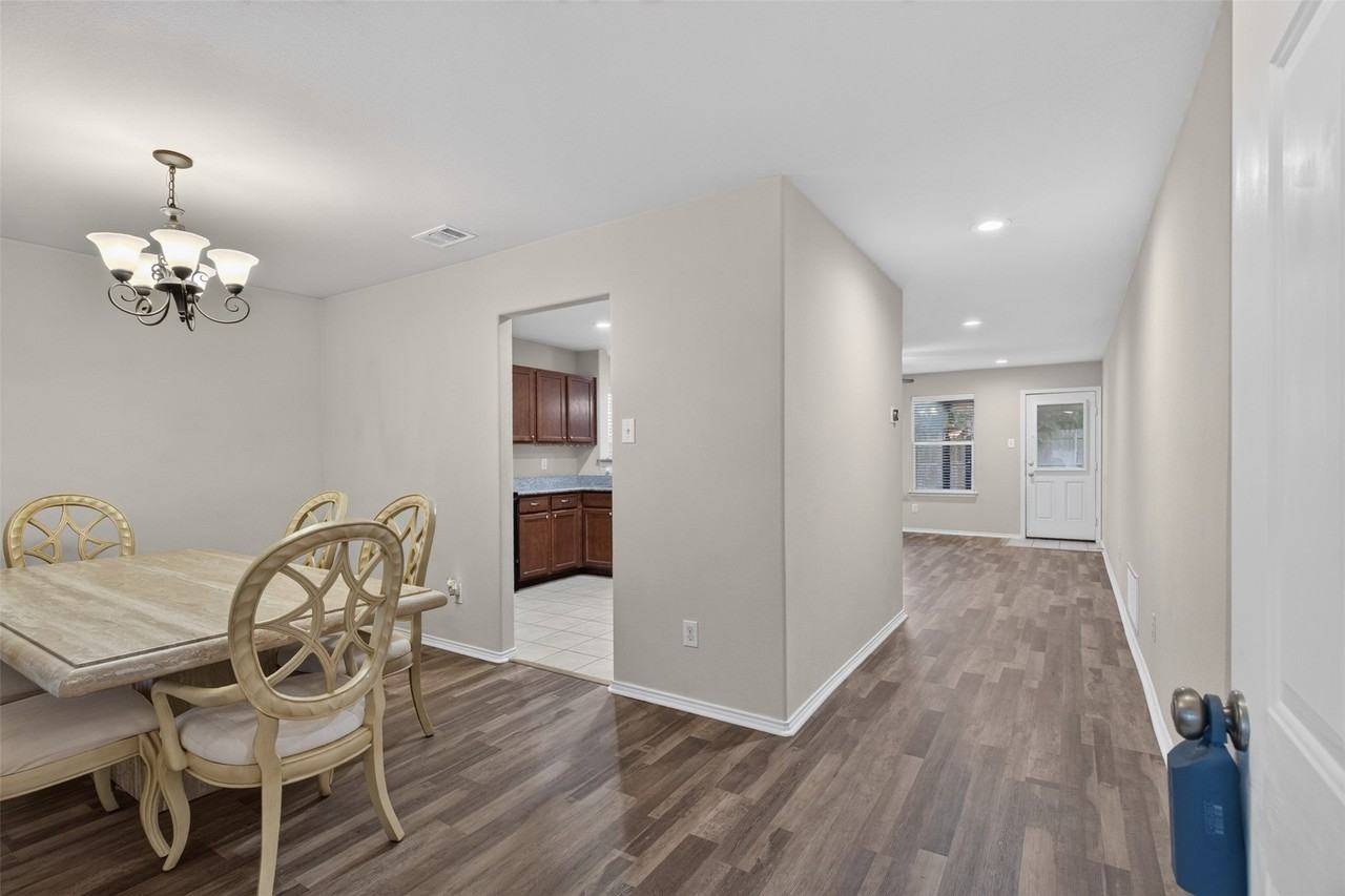 6025 Deck House Rd - Photo 3 of 26
