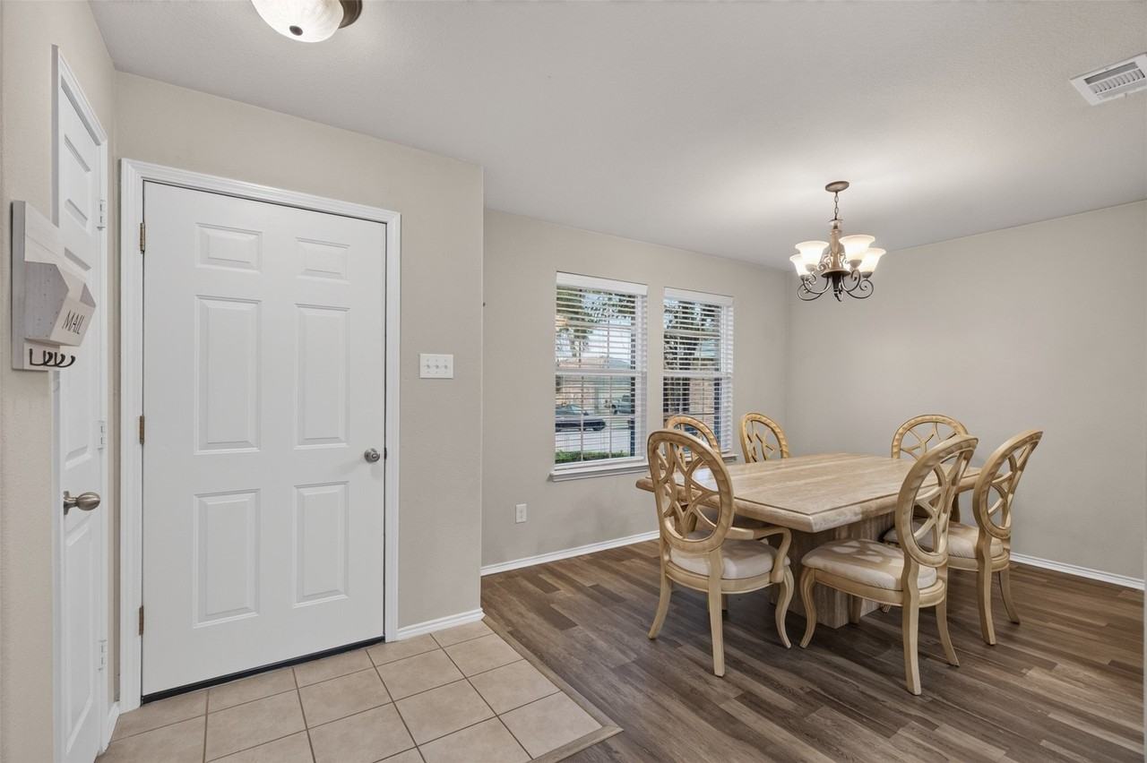 6025 Deck House Rd - Photo 4 of 26