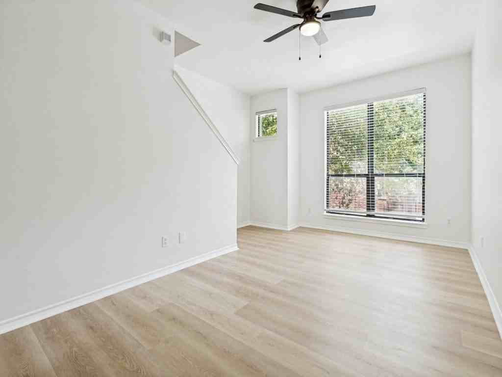 120 Nemo Ct - Photo 4 of 24