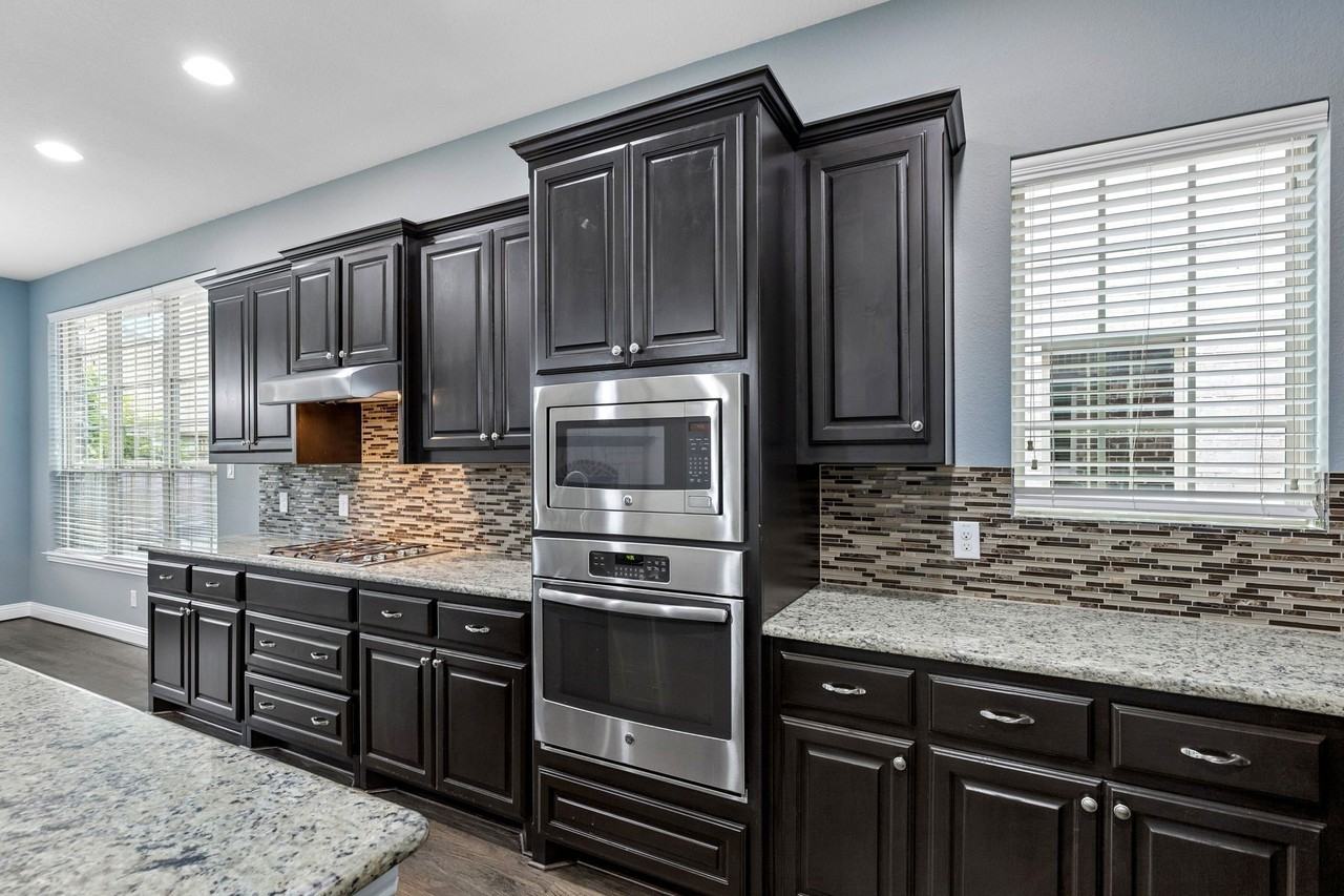 400 Warwick Blvd - Photo 6 of 39