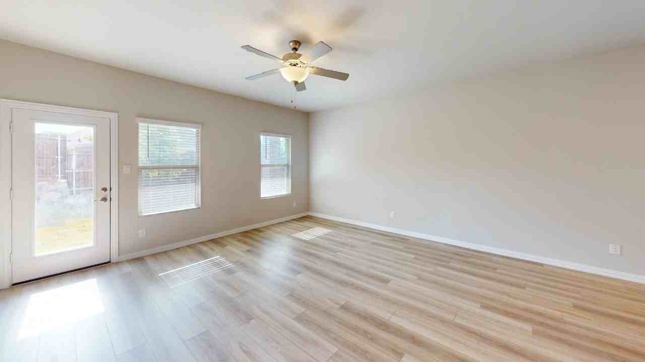 1508 Lannon Ln - Photo 6 of 24