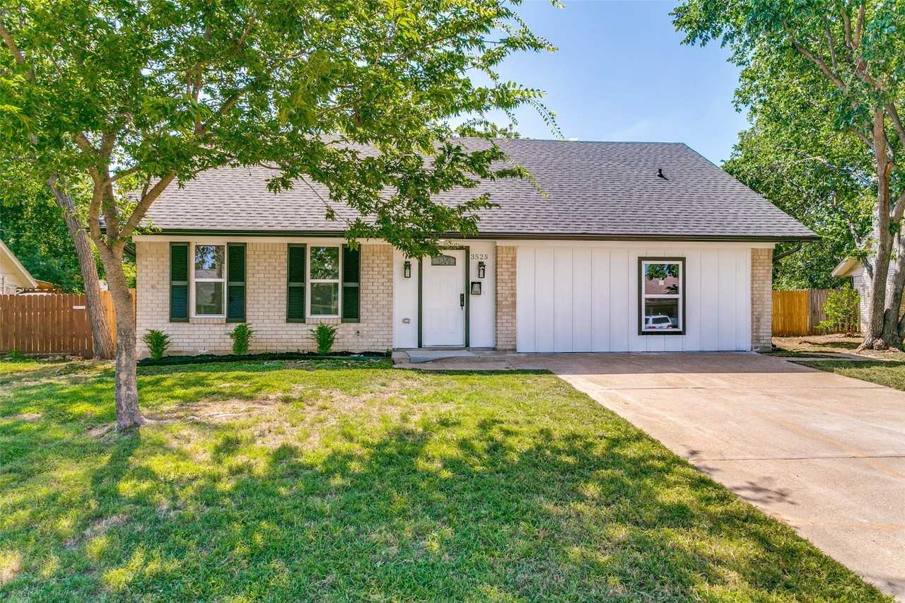 3525 Bangor Ct E - Photo 2 of 28