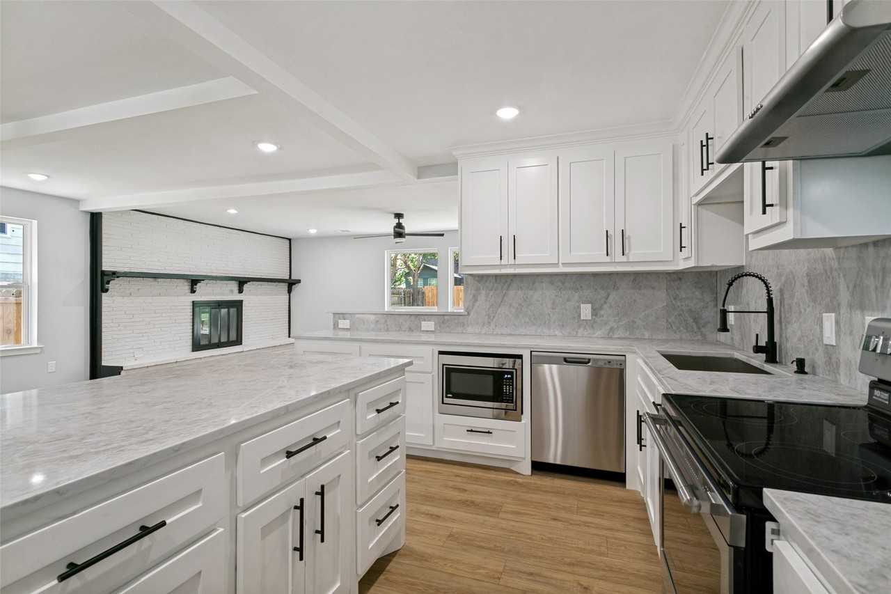 3525 Bangor Ct E - Photo 7 of 28
