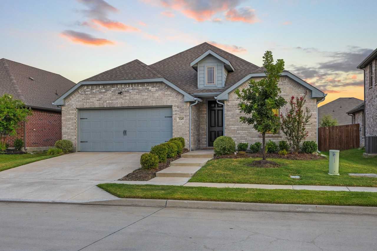 3249 Glorioso Dr - Photo 2 of 26